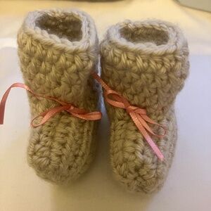 NWOT Handmade Baby Booties Gray w/Pink Ribbon Ties - Size 0-2 Months